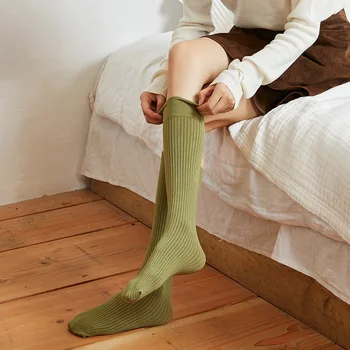 Sıcak Japon Harajuku Çorap Düz Renk Rahat Kızlar Uzun Çorap Moda Şerit Rahat Nefes Yeşil Bayan Pamuk Çorap