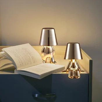 Küçük Altın Adam Masa Lambası Reçine Gece Lambası yatak odası dekoru Karikatür Düşünür Lamba Dokunmatik Kısılabilir Lamba iç mekan aydınlatması Malzemeleri