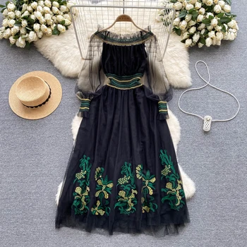 Yeni Moda Kapalı Omuz Örgü yaz elbisesi Kadınlar için Vintage Nakış Elastik Bel Fener Kollu Midi Elbise