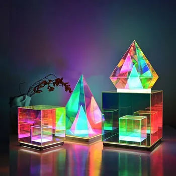 LED yedi renkli 3D küp piramit gece lambası USB renk kısılabilir ofis başucu masaüstü ruh dekoratif ortam masa lambası hediye
