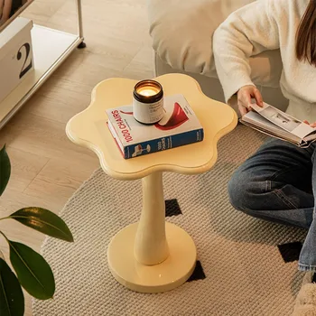 Retro Kanepe küçük kahve sehpa Oturma Odası Mobilya Yaratıcı Tasarımcı Yan Sehpa Sanatsal Çiçek Köşe Masa Başucu Masa 2023